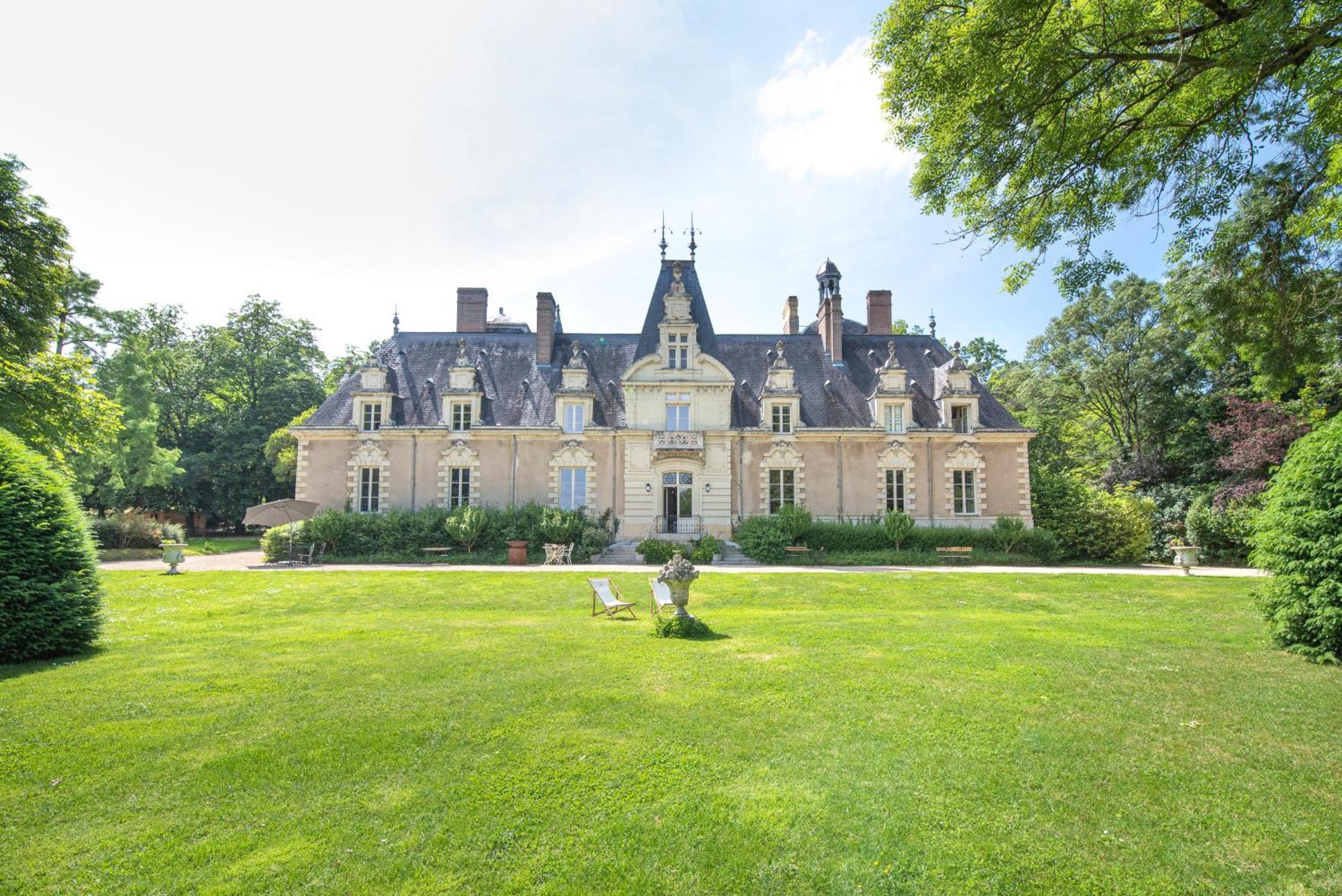 Chateau Le Fresne Bouchemaine Exterior photo